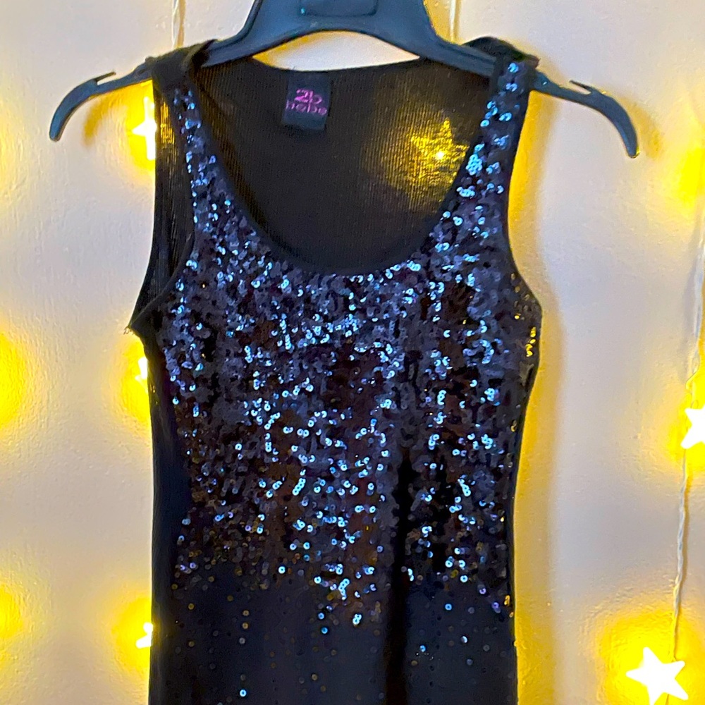 2b Bebe sequin tank top. Bundle 2+ items get 10%off discount